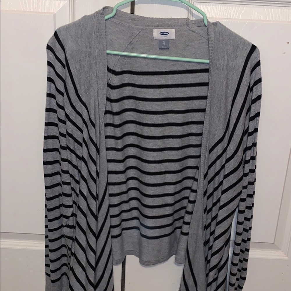 🌻Black and Gray Long Sleeve Cardigan🌻